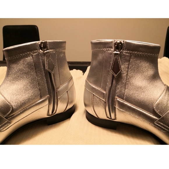 Hermes lady's ankle boots in silver leather - Picture 8 of 9